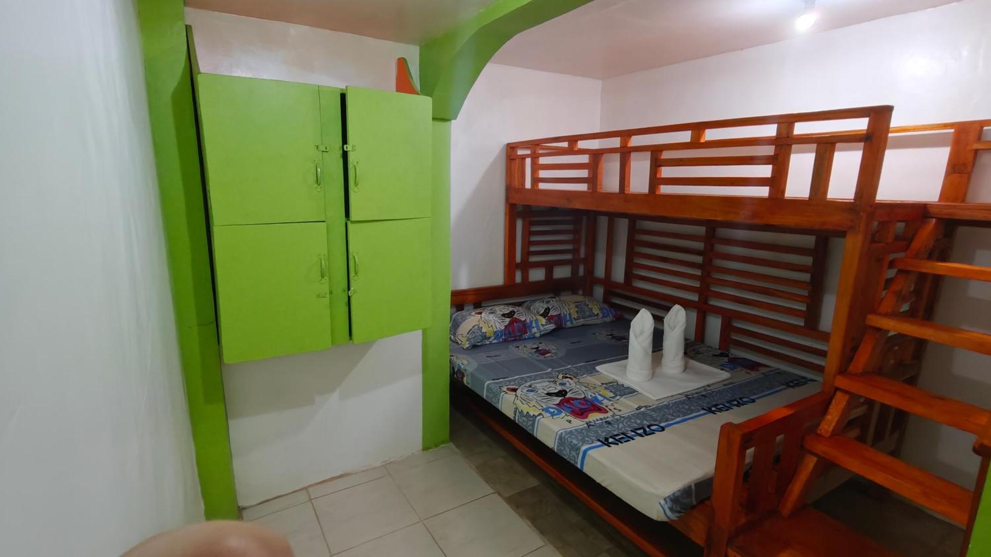 Guanna's Place Room&Resto Bar Malapascua Exterior foto