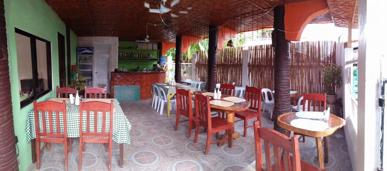 Guanna's Place Room&Resto Bar Malapascua Exterior foto