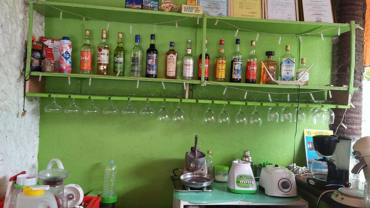 Guanna's Place Room&Resto Bar Malapascua Exterior foto