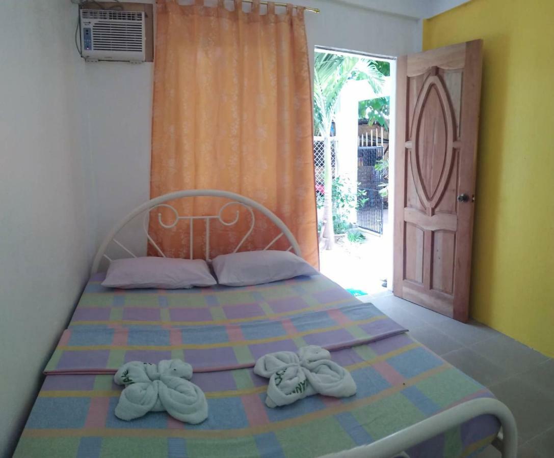 Guanna's Place Room&Resto Bar Malapascua Exterior foto