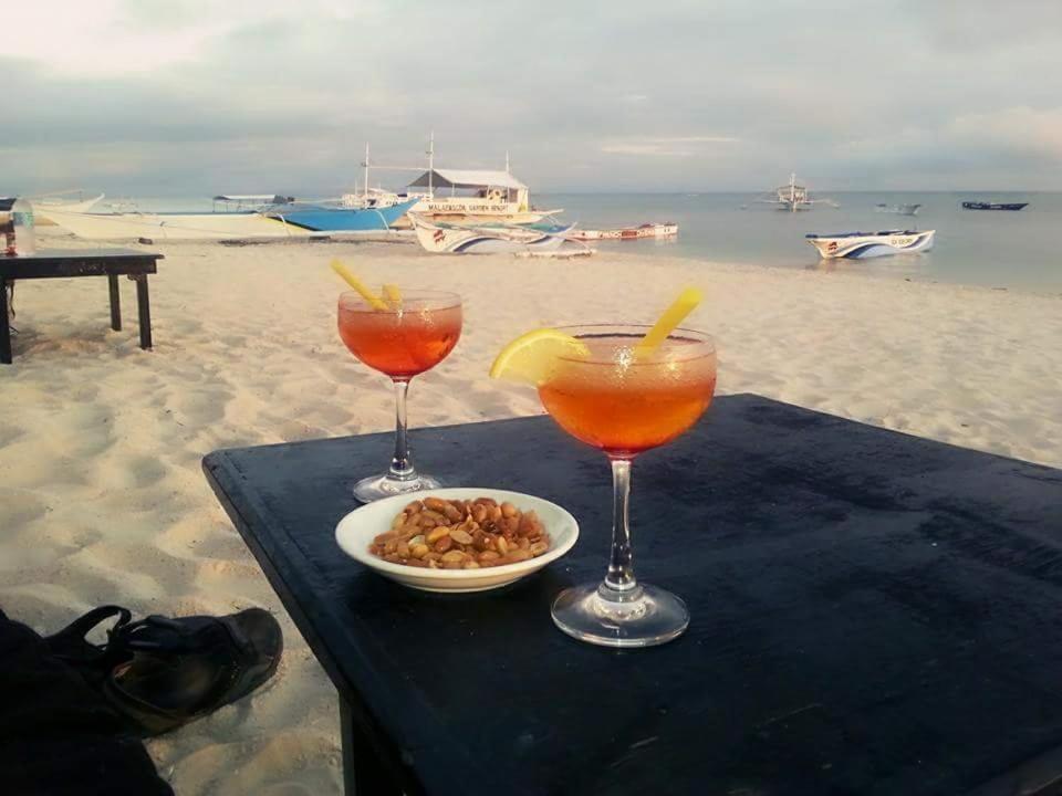 Guanna's Place Room&Resto Bar Malapascua Exterior foto